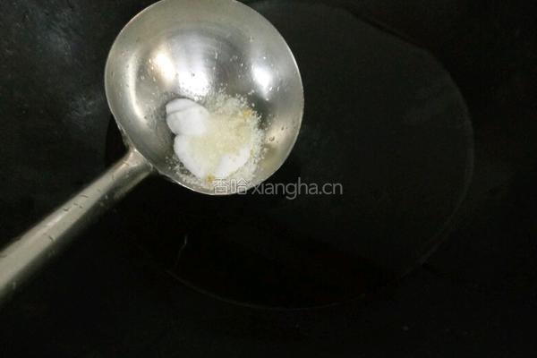 酱汁蒜香凉瓜的做法图解2