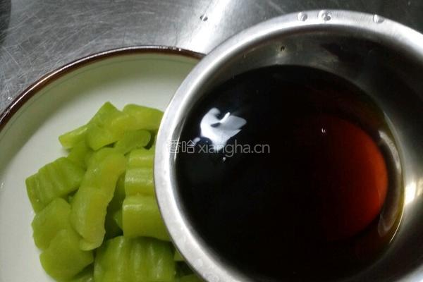 酱汁蒜香凉瓜的做法图解8