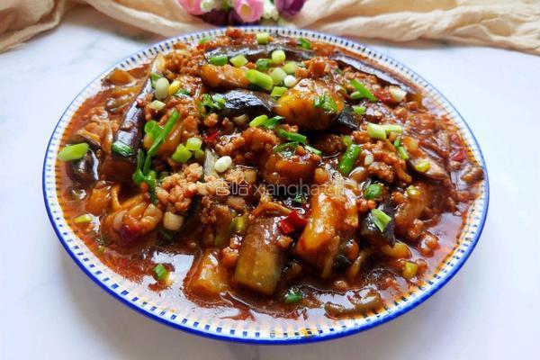 没有鱼的鱼香茄子的做法图解1