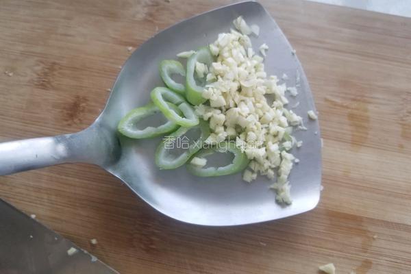 蛋酱菠菜的做法图解2