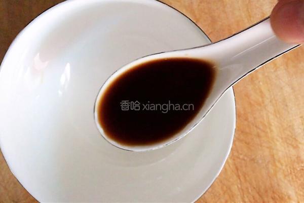凉拌盘龙红萝卜的做法图解8
