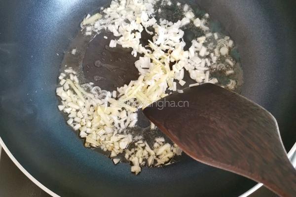 家常鱼香肉丝的做法图解3