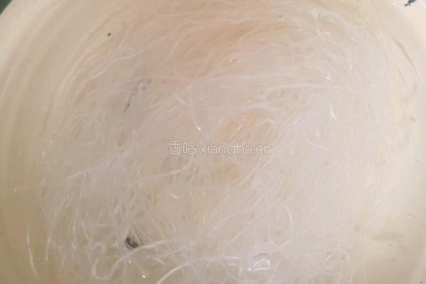粉丝蒸扇贝的做法图解1