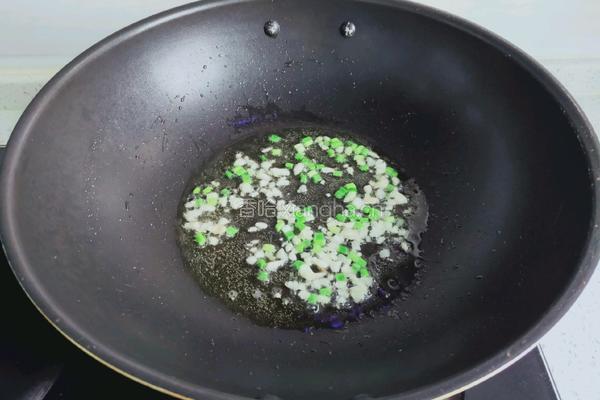 木耳炒西蓝花的做法图解6