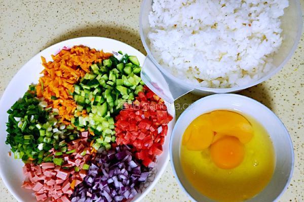 蛋包饭的做法图解1
