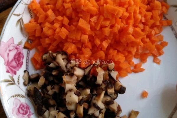 腊肉芥菜炒饭的做法图解3