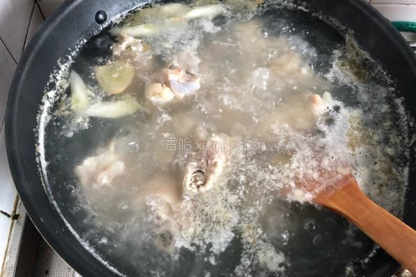 猪蹄黄豆的做法图解4