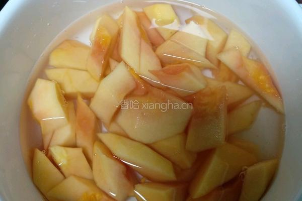 牛奶炖木瓜的做法图解3