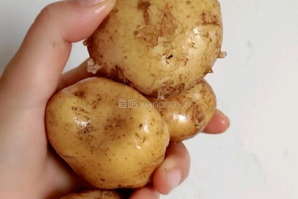 洋芋闷饭的做法图解2