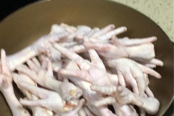 秘制辣鸡爪的做法图解2