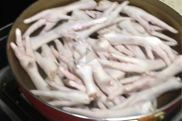 秘制辣鸡爪的做法图解3