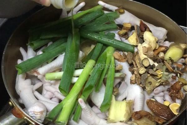 秘制辣鸡爪的做法图解5
