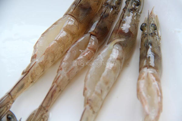 蒜蓉粉丝蒸虾的做法图解5