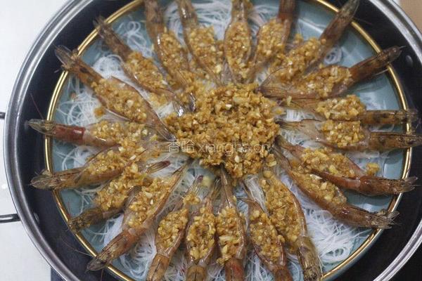 蒜蓉粉丝蒸虾的做法图解8