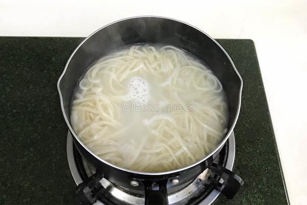酸辣凉拌面的做法图解5