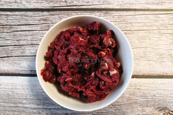 芹菜炒牛肉丝的做法图解2