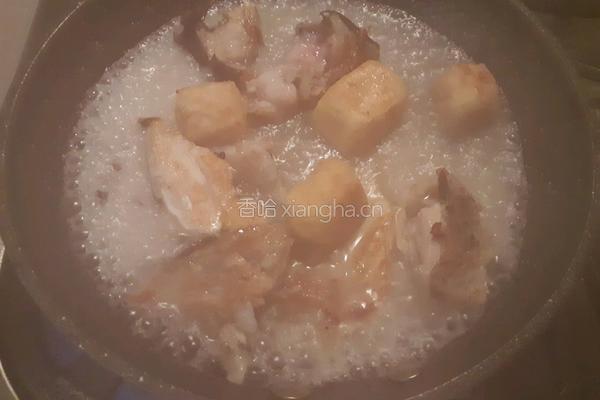 鱼头豆泡汤的做法图解5