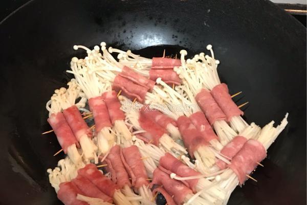 培根卷金针菇（超简单）的做法图解3