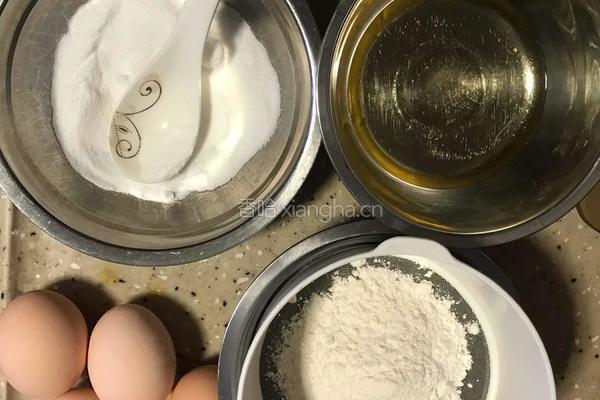 原味鸡蛋糕卷(小四卷)的做法图解1