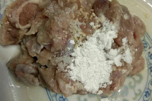 芥菜瘦肉汤的做法图解2