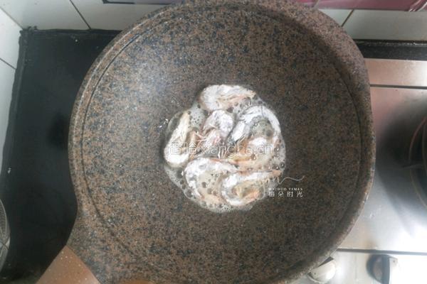 蒜蓉椒盐虾的做法图解7