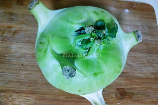 苦菊拌苤蓝(减脂菜）的做法图解1
