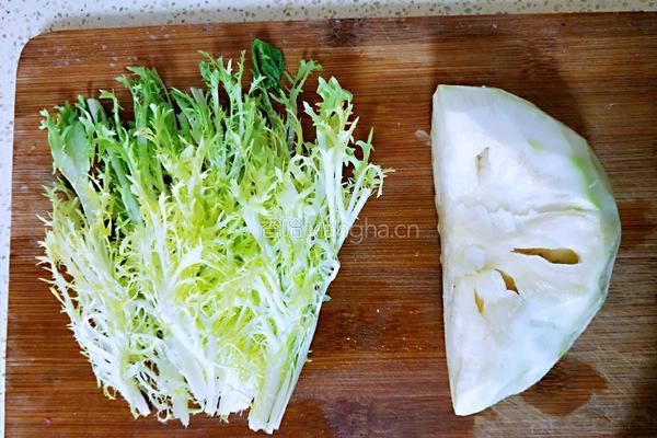 苦菊拌苤蓝(减脂菜）的做法图解2