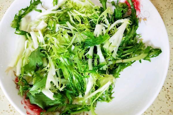苦菊拌苤蓝(减脂菜）的做法图解4