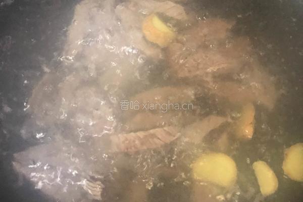 土豆牛肉的做法图解1