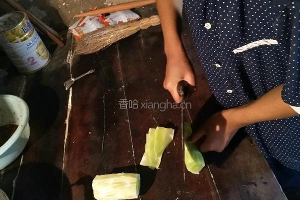 凉拌笋丝的做法图解2