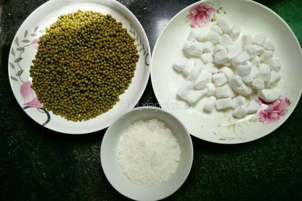 芋圆绿豆粥的做法图解1