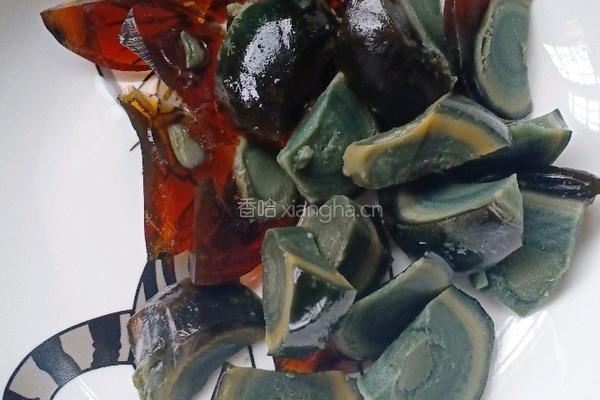 皮蛋炒恒菜的做法图解2