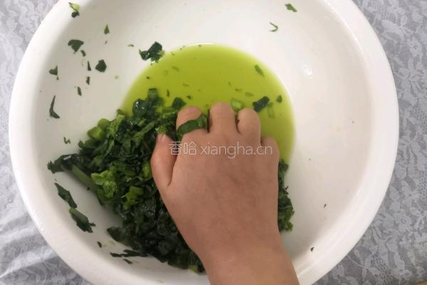 蒜香莴笋叶的做法图解5