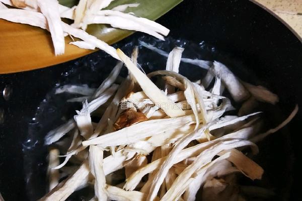 杏鲍菇拌菠菜的做法图解7