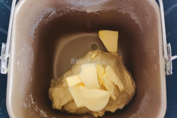 牛奶软面包的做法图解2