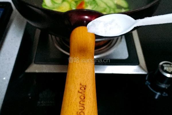 清炒西葫芦的做法图解5