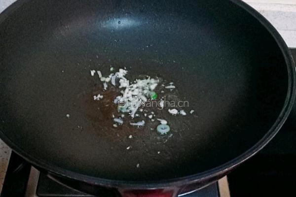 西红柿金针菇汤的做法图解4