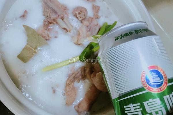 啤酒烧鹅的做法图解2