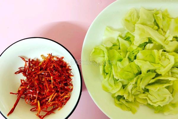 零基础手撕包菜的做法图解1