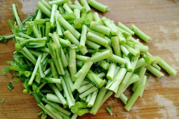 黎蒿烧豆腐的做法图解3