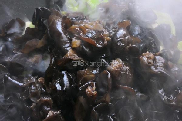 木耳炒鸡蛋的做法图解8
