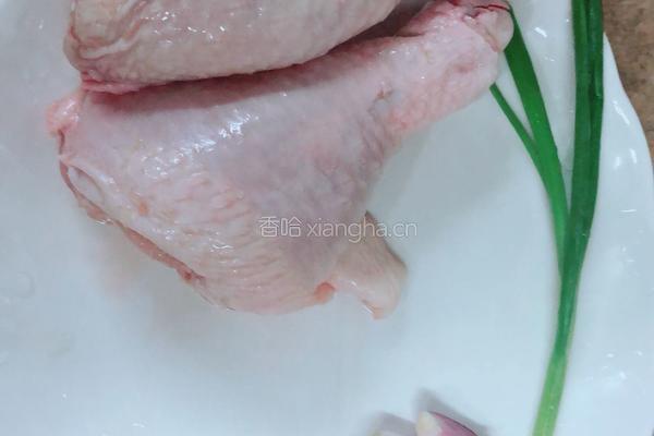 葱油无骨鸡腿肉的做法图解1