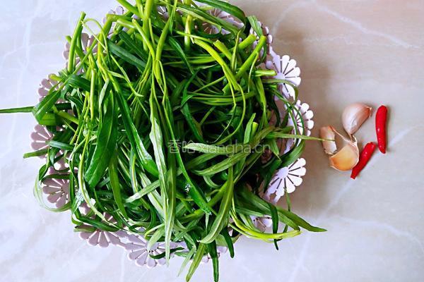 凉拌空心菜的做法图解1