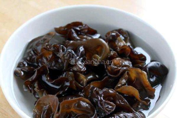 当油菜木耳遇上虾皮的做法图解1