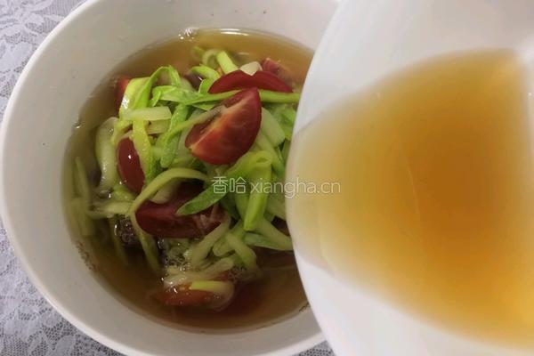 小番茄生瓜捞的做法图解12