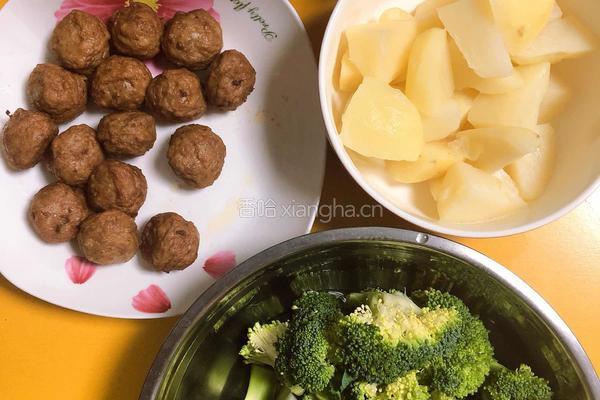 瑞典牛肉丸土豆泥(低脂)的做法图解4
