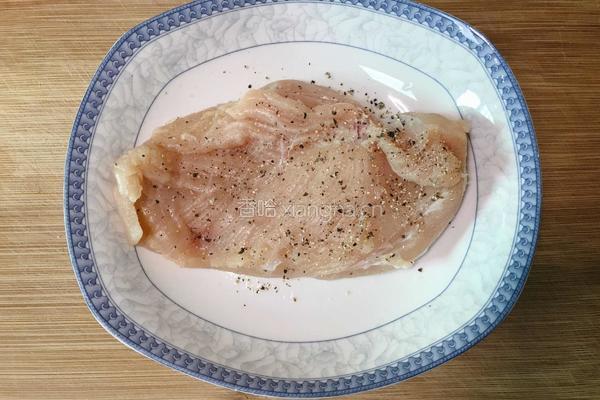 蒜香烤鸡胸肉的做法图解2