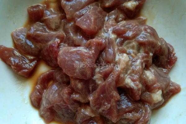 豆角蒸面条的做法图解1