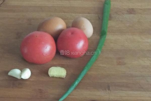西红柿炒鸡蛋的做法图解1