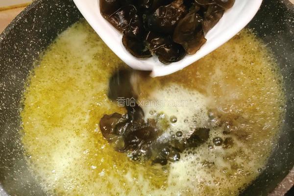 虫草花拌木耳的做法图解6